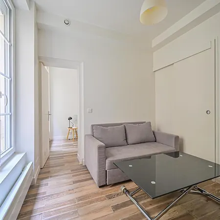 アパート Truffaut パリ